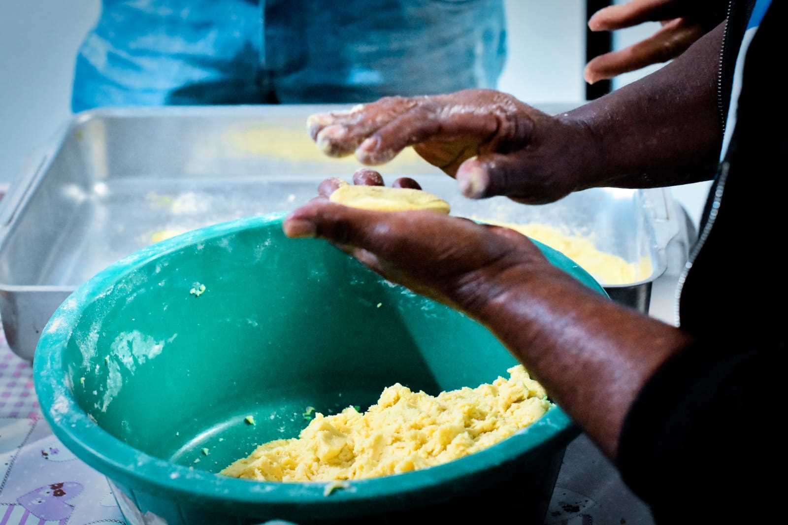 Camacã: Secretaria de Educação promoveu Oficina de Culinária para os alunos da EJA 